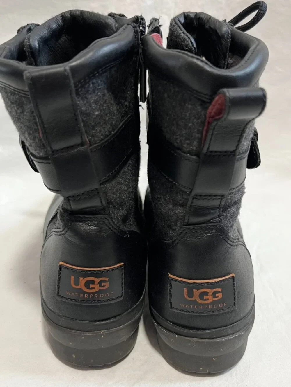 UGG boots Kesey size 7 waterproof leather black gray wool waterproof lace zip up